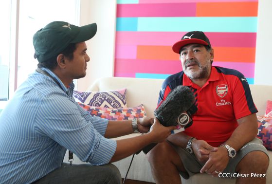 Diego Maradona se despide de Nicaragua tras inolvidable visita