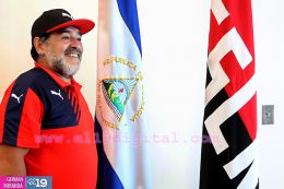 Diego Maradona se despide de Nicaragua tras inolvidable visita