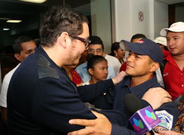 Nicaragua recibe a su Campeón: Román "Chocolatito" González