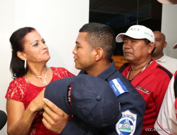 Nicaragua recibe a su Campeón: Román "Chocolatito" González
