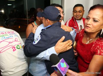 Nicaragua recibe a su Campeón: Román "Chocolatito" González