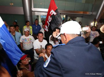 Nicaragua recibe a su Campeón: Román "Chocolatito" González