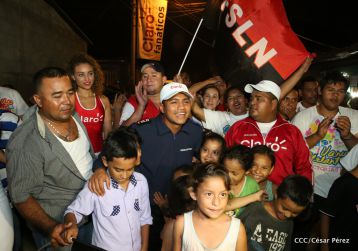 Nicaragua recibe a su Campeón: Román "Chocolatito" González