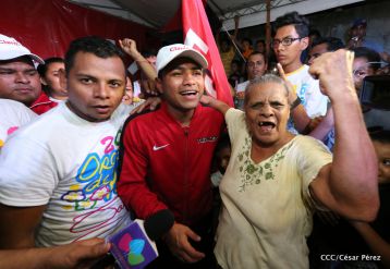 Nicaragua recibe a su Campeón: Román "Chocolatito" González
