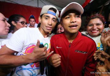 Nicaragua recibe a su Campeón: Román "Chocolatito" González