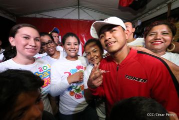 Nicaragua recibe a su Campeón: Román "Chocolatito" González