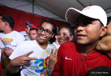 Nicaragua recibe a su Campeón: Román "Chocolatito" González