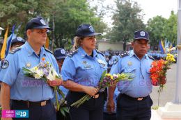 Policía Nacional rinde homenaje a Tomás
