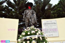 Policía Nacional rinde homenaje a Tomás