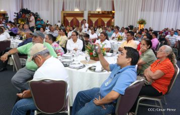 Daniel y Rosario sostienen encuentro con líderes sindicales nicaragüenses en saludo al Día Internacional de los Trabajadores