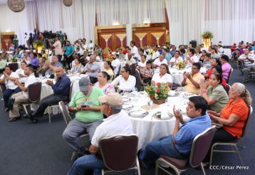 Daniel y Rosario sostienen encuentro con líderes sindicales nicaragüenses en saludo al Día Internacional de los Trabajadores