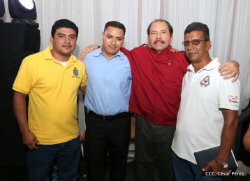 Daniel y Rosario sostienen encuentro con líderes sindicales nicaragüenses en saludo al Día Internacional de los Trabajadores