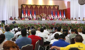 Daniel y Rosario sostienen encuentro con líderes sindicales nicaragüenses en saludo al Día Internacional de los Trabajadores