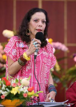 Daniel y Rosario sostienen encuentro con líderes sindicales nicaragüenses en saludo al Día Internacional de los Trabajadores