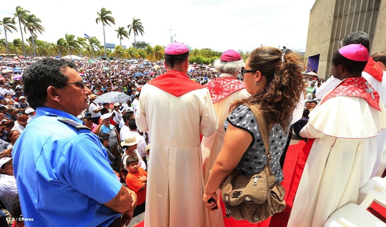 Viacrucis de Viernes Santo en Managua