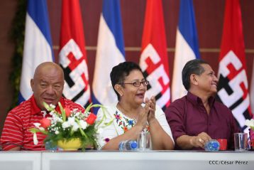 Daniel y Rosario sostienen encuentro con líderes sindicales nicaragüenses en saludo al Día Internacional de los Trabajadores