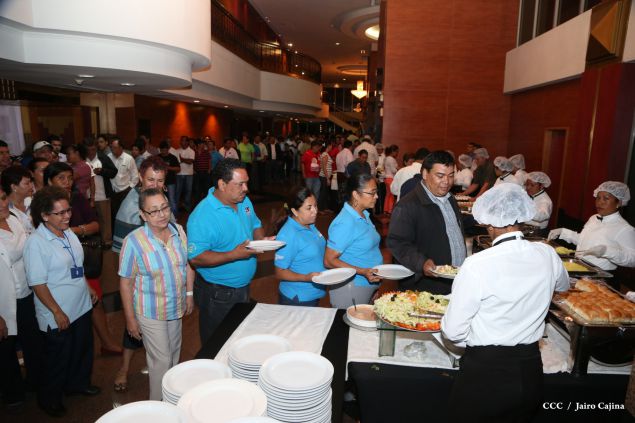 Daniel y Rosario sostienen encuentro con líderes sindicales nicaragüenses en saludo al Día Internacional de los Trabajadores