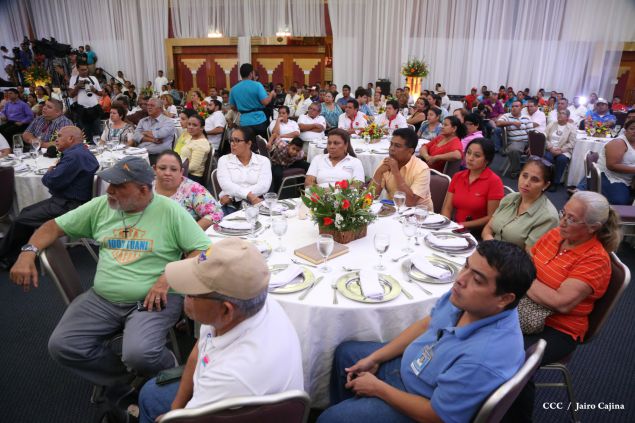 Daniel y Rosario sostienen encuentro con líderes sindicales nicaragüenses en saludo al Día Internacional de los Trabajadores