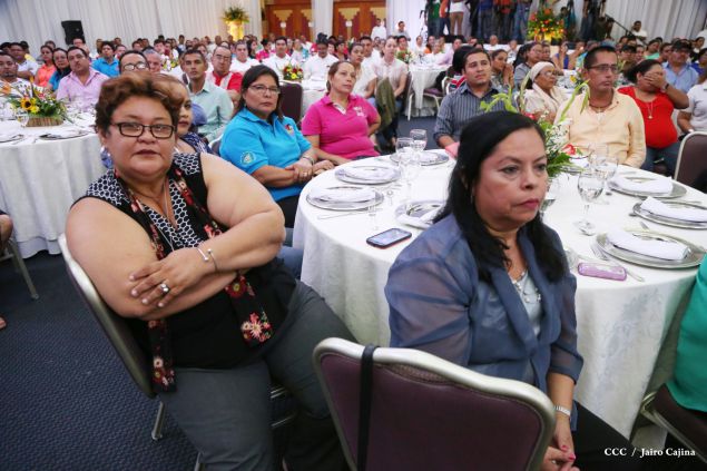 Daniel y Rosario sostienen encuentro con líderes sindicales nicaragüenses en saludo al Día Internacional de los Trabajadores
