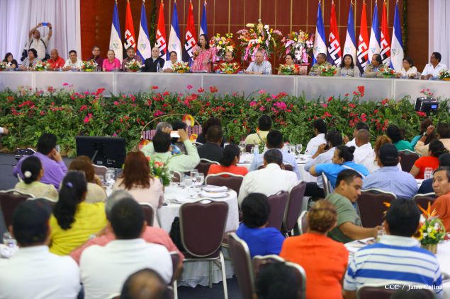 Daniel y Rosario sostienen encuentro con líderes sindicales nicaragüenses en saludo al Día Internacional de los Trabajadores