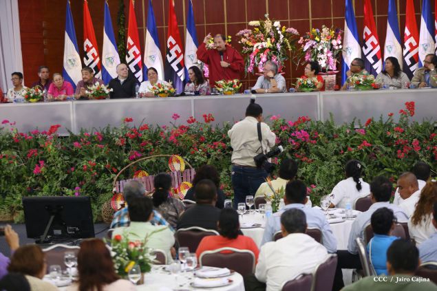 Daniel y Rosario sostienen encuentro con líderes sindicales nicaragüenses en saludo al Día Internacional de los Trabajadores