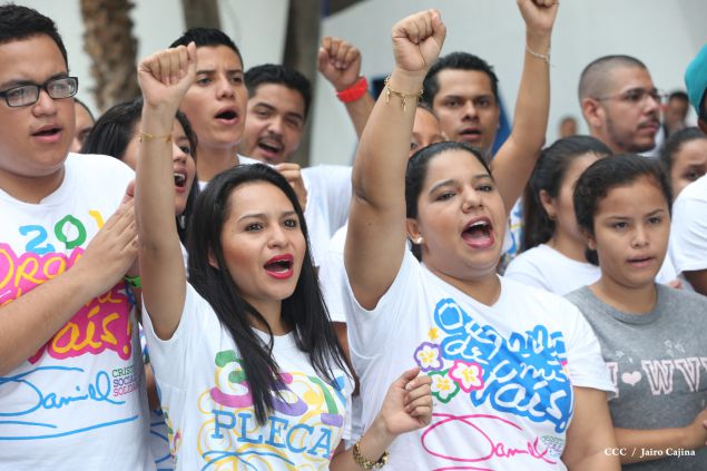 Una Flor para Tomás: Miles de nicaragüenses rinden homenaje al Comandante de la Revolución