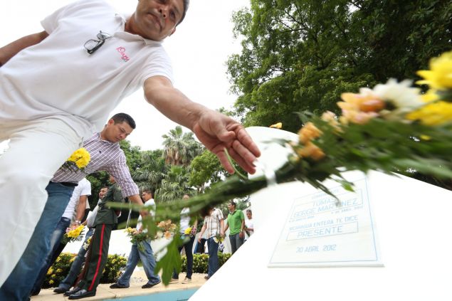 Una Flor para Tomás: Miles de nicaragüenses rinden homenaje al Comandante de la Revolución