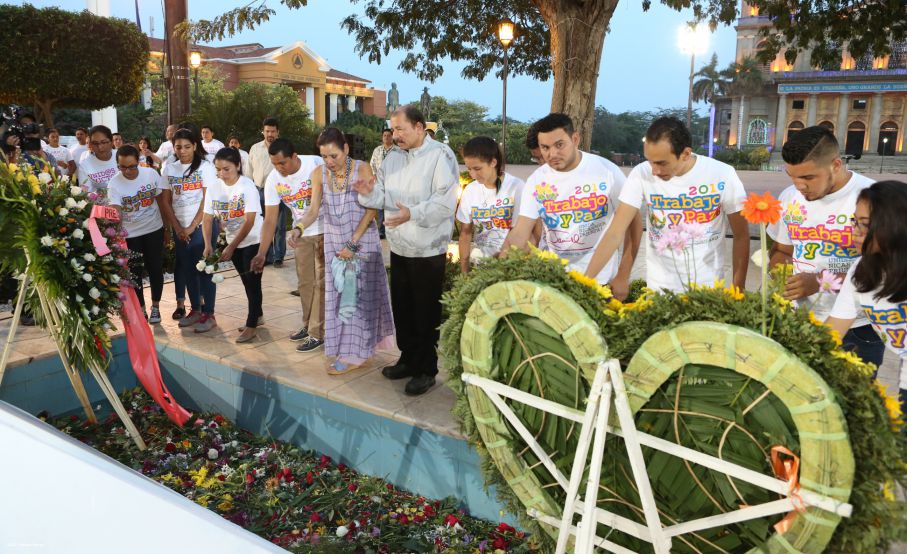 Daniel y Rosario rinden homenaje al Comandante de la Revolución, Tomás Borge Martínez