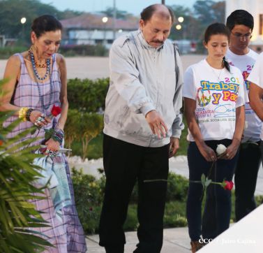 Daniel y Rosario rinden homenaje al Comandante de la Revolución, Tomás Borge Martínez