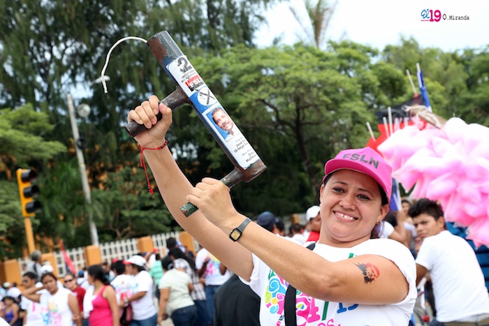 Juventud marcha hacia Plaza de la Fe Juan Pablo II al 34/19