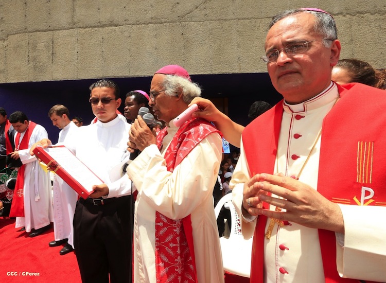 Viacrucis de Viernes Santo en Managua