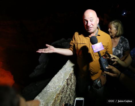 Espectáculo de lava del Volcán Masaya atrae a los turistas