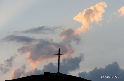Continúan llegando turistas a observar el lago de lava del Volcán Masaya
