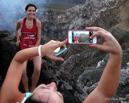 Continúan llegando turistas a observar el lago de lava del Volcán Masaya