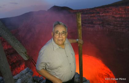 Continúan llegando turistas a observar el lago de lava del Volcán Masaya