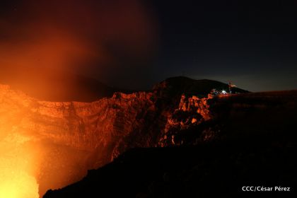 Continúan llegando turistas a observar el lago de lava del Volcán Masaya