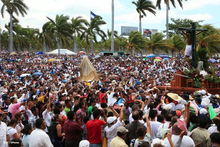 Viacrucis de Viernes Santo en Managua