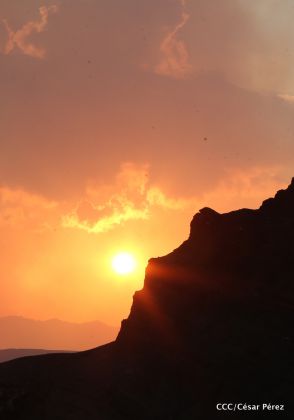 El impresionante lago de lava del Volcán Masaya