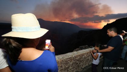 El impresionante lago de lava del Volcán Masaya