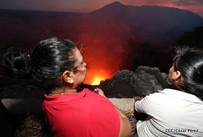 El impresionante lago de lava del Volcán Masaya