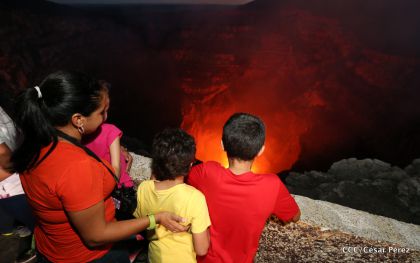 El impresionante lago de lava del Volcán Masaya