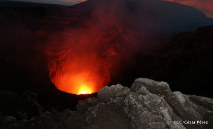 El impresionante lago de lava del Volcán Masaya