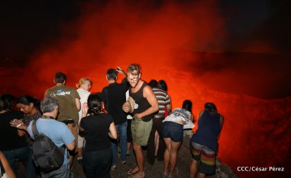 El impresionante lago de lava del Volcán Masaya