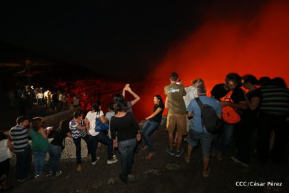 El impresionante lago de lava del Volcán Masaya