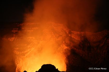 El impresionante lago de lava del Volcán Masaya