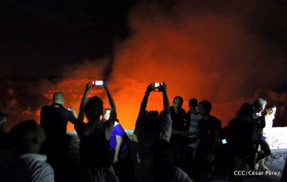 El impresionante lago de lava del Volcán Masaya