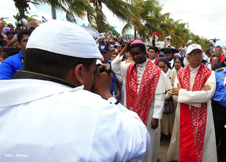 Viacrucis de Viernes Santo en Managua