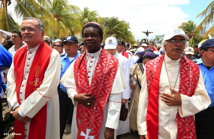 Viacrucis de Viernes Santo en Managua
