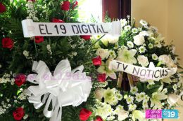 Familiares y amigos dan el último adiós al periodista Marcio Vargas