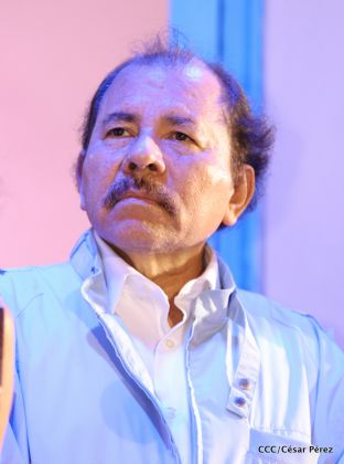 Daniel y Rosario celebran 121 Aniversario del Natalicio del General Sandino